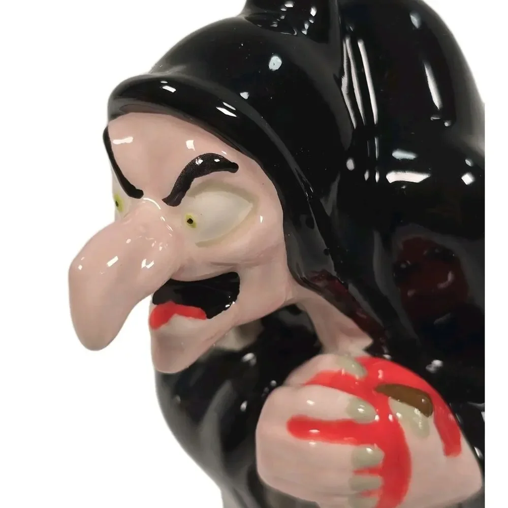 Disney Classic Snow White Evil Witch & Poisoned Apple Salt & Pepper Shakers